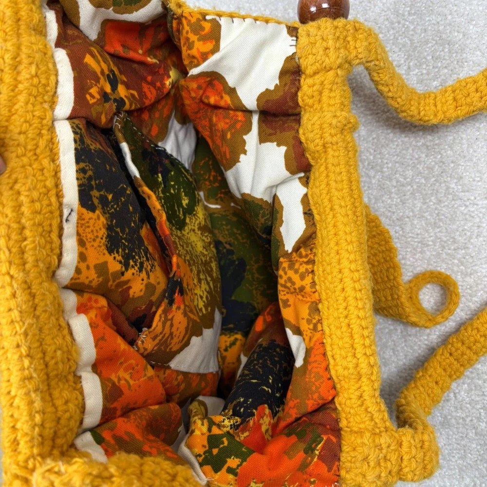 Vintage Crochet Shoulder Bag Mustard Yellow‎ Floral Handbag Purse Wood 70s Style